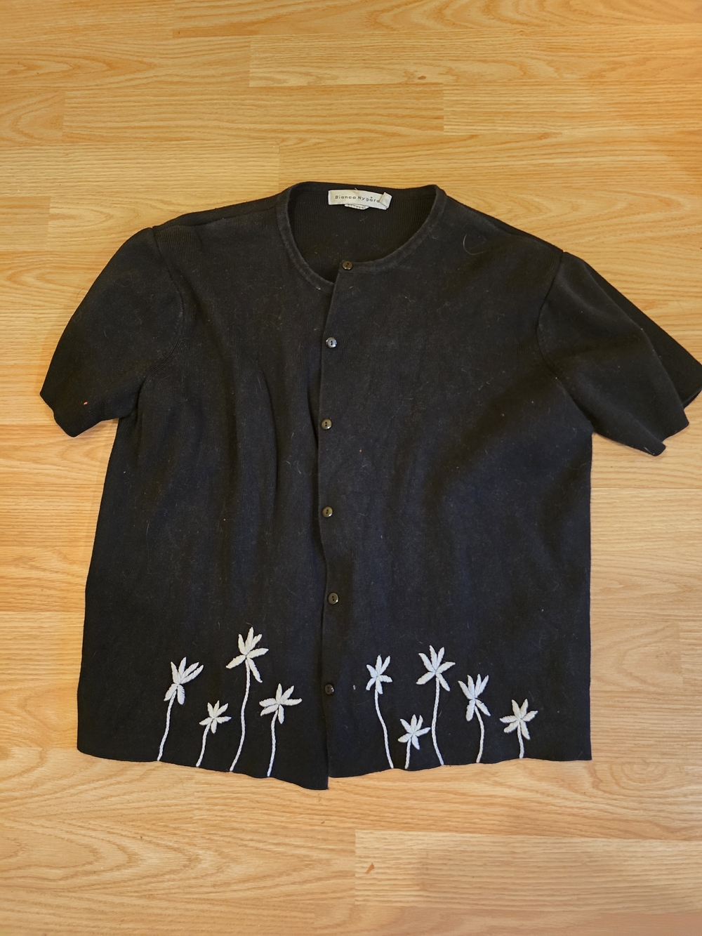 Short Black Embroidered Flower Cardigan - Sandra Darren